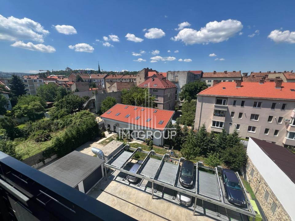 Apartament modern cu 3 camere de închiriat – Zonă centrala