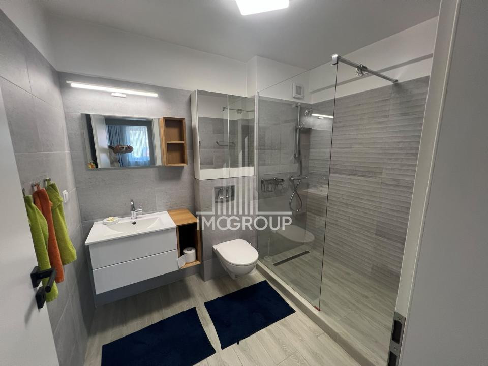 Apartament modern cu 3 camere de închiriat – Zonă centrala