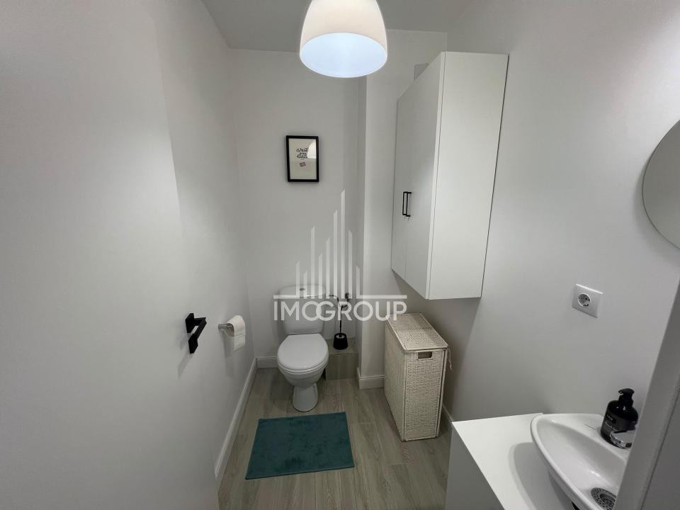 Apartament modern cu 3 camere de închiriat – Zonă centrala