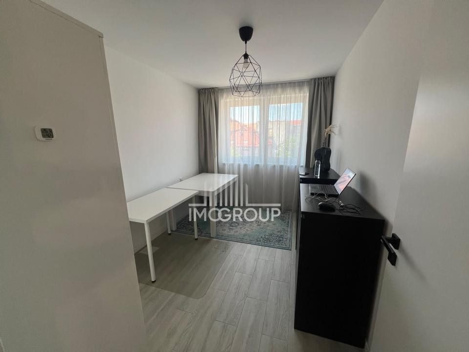 Apartament modern cu 3 camere de închiriat – Zonă centrala