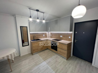 Apartament modern cu 3 camere de închiriat – Zonă centrala