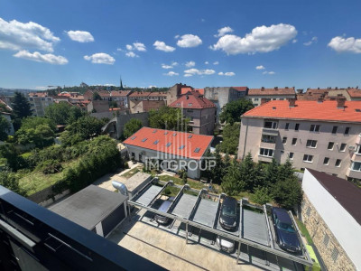 Apartament modern cu 3 camere de închiriat – Zonă centrala