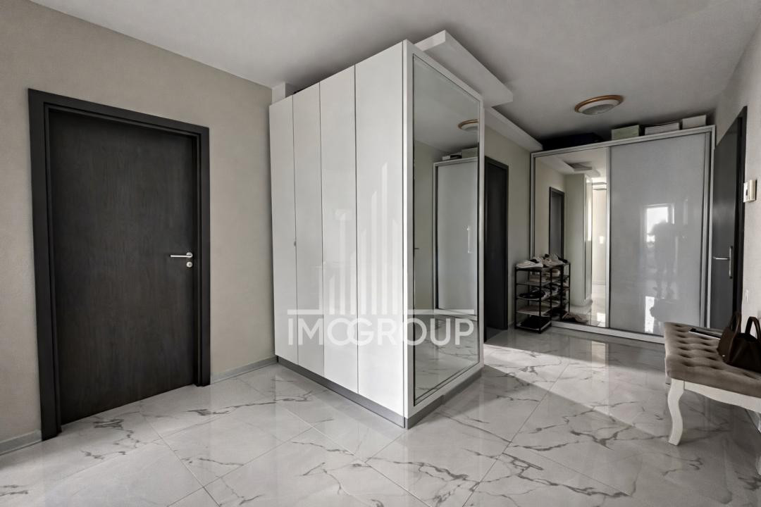 Apartament 2 camere,  decomdat cu parcare si priveliste superba  in Avella