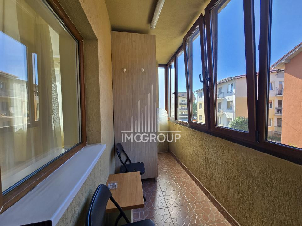 Inchiriez apartament cu 2 camere, parcare, str Urusagului, Terra