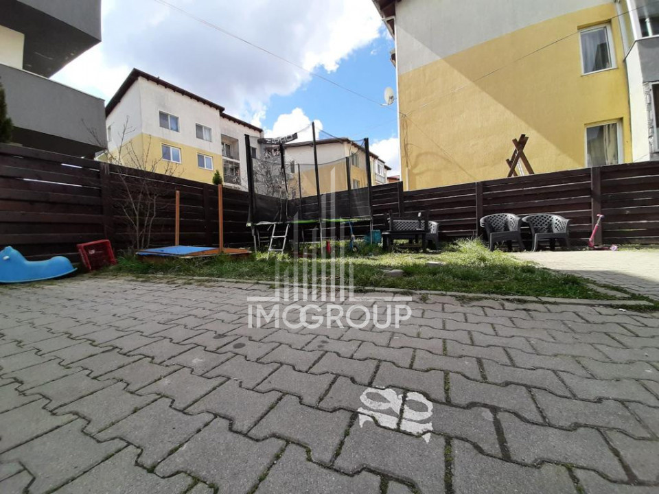 Inchiriez apartament cu 2 camere, parcare, str Urusagului, Terra