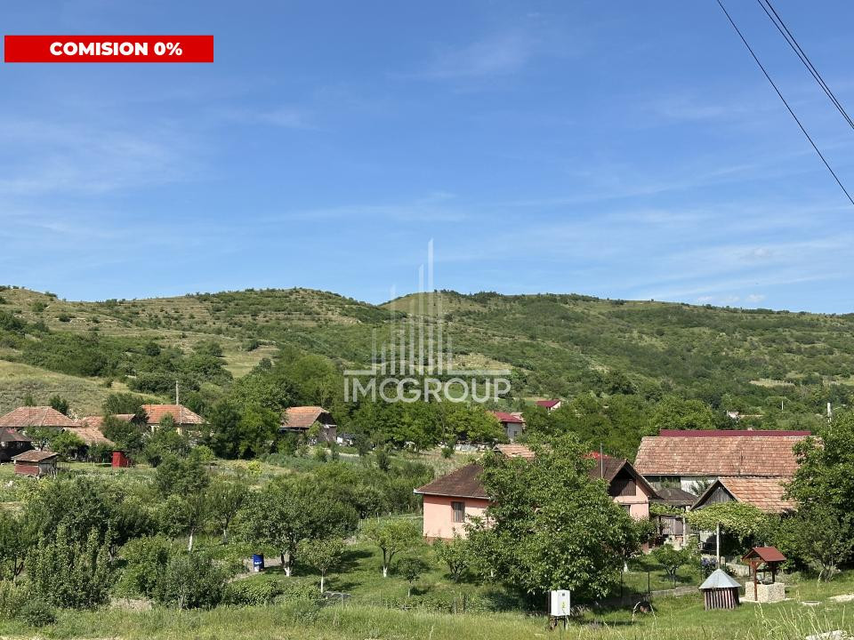 Teren cu casă la roșu în Gădălin, jud. Cluj.