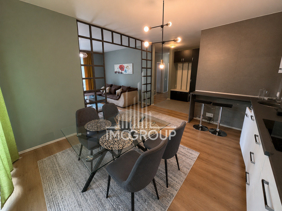 Apartament 3 camere,80 mp, 2 bai, balcon, parcare RIviera, langa  Iulius Mall.