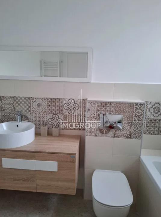 De închiriat – Duplex modern cu 4 camere | 160 mp utili | Curte 400 mp 