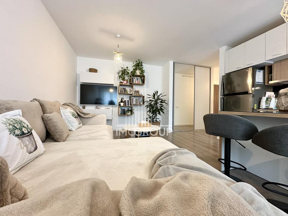 Apartament modern cu 2 camere, balcon și parcare | Zona Subcetate 