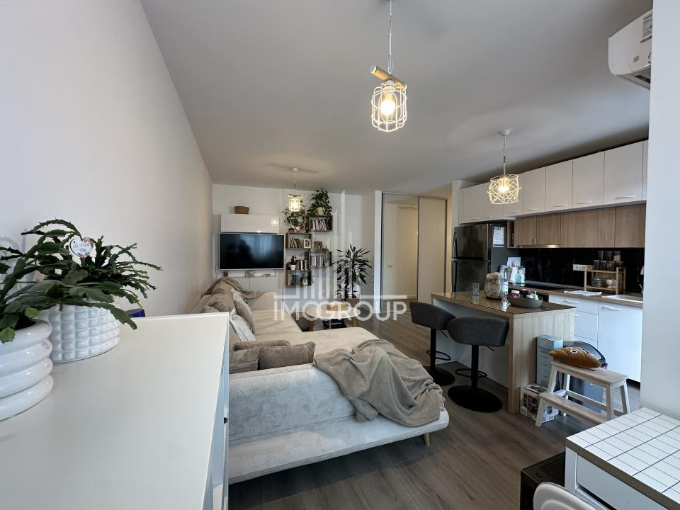 Apartament modern cu 2 camere, balcon și parcare | Zona Subcetate 