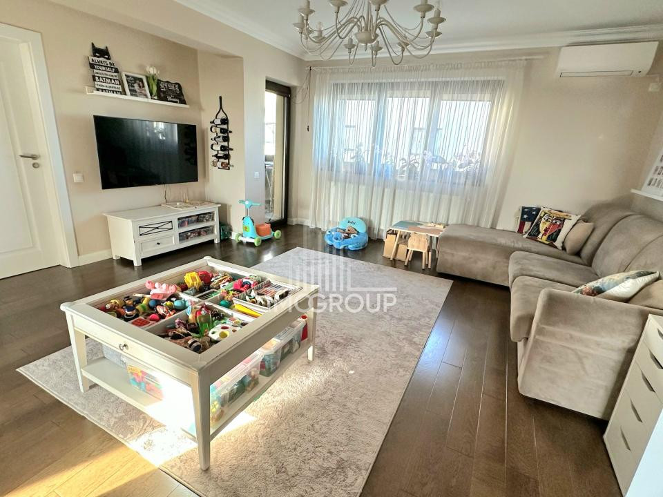 Apartament modern cu 3 camere de închiriat | Europa | 77 mp | 2 parcări 