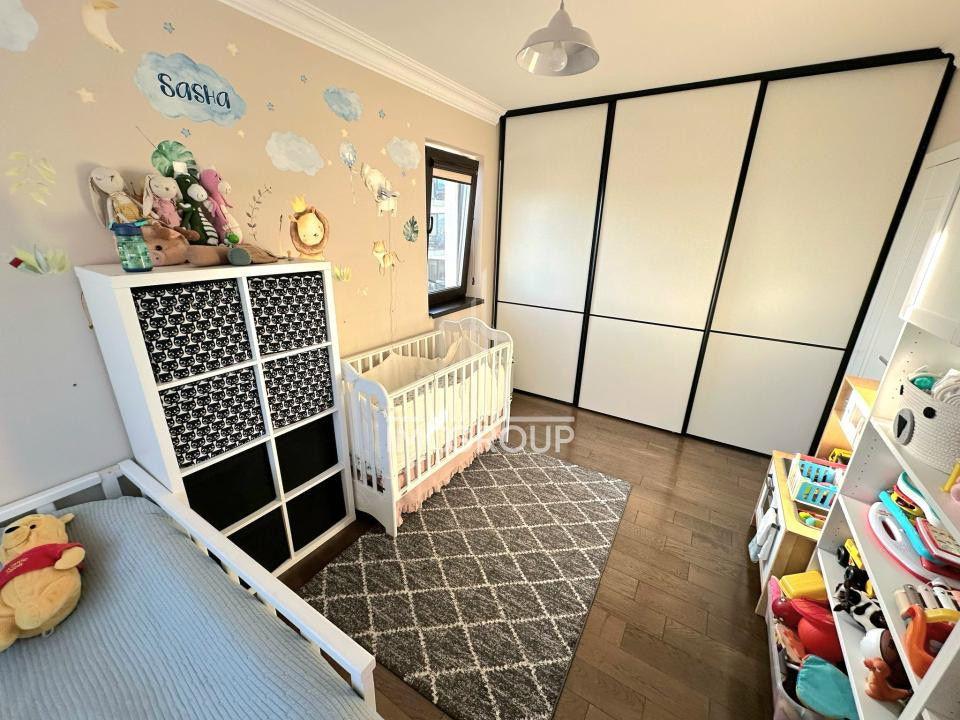 Apartament modern cu 3 camere de închiriat | Europa | 77 mp | 2 parcări 