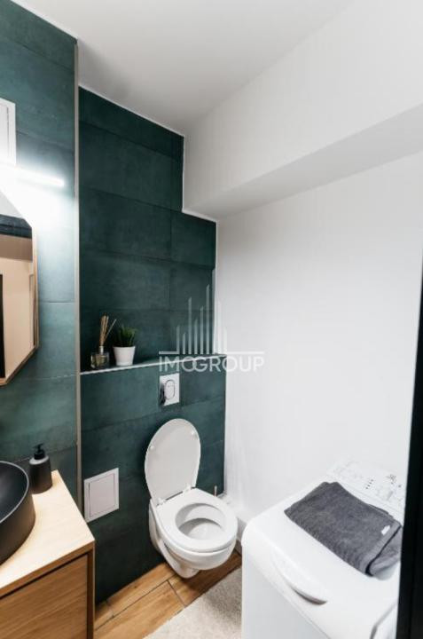 Apartament 3 camere si 2 bai de inchiriat pe str Observatorului, parcare