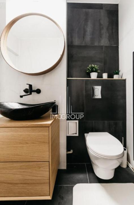 Apartament 3 camere si 2 bai de inchiriat pe str Observatorului, parcare