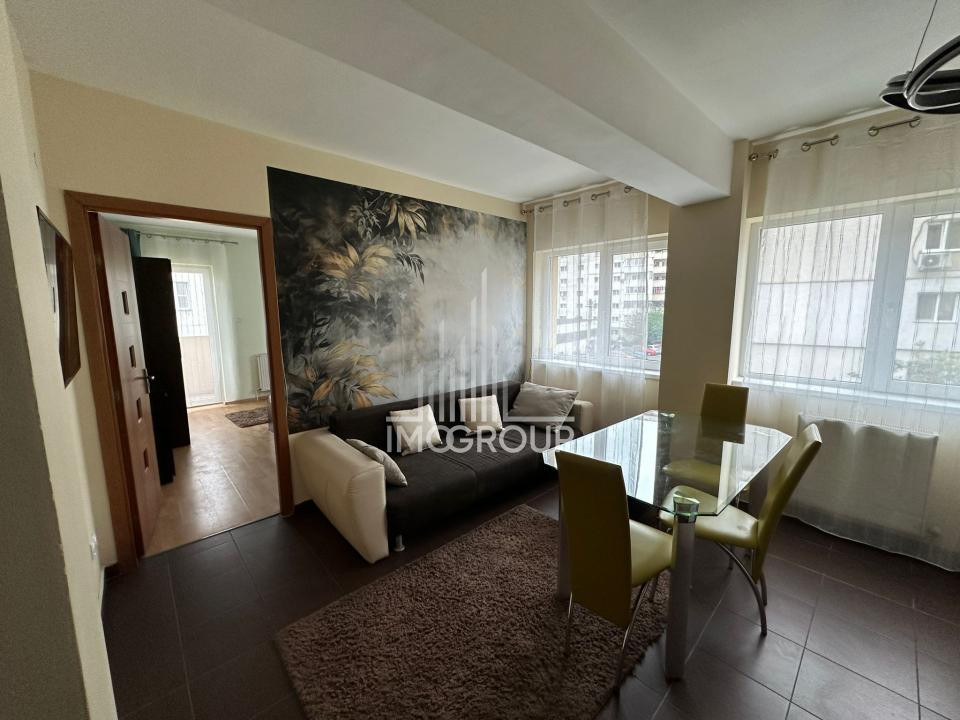 Apartament cu 3 camere de inchiriat in zona Semicentrala