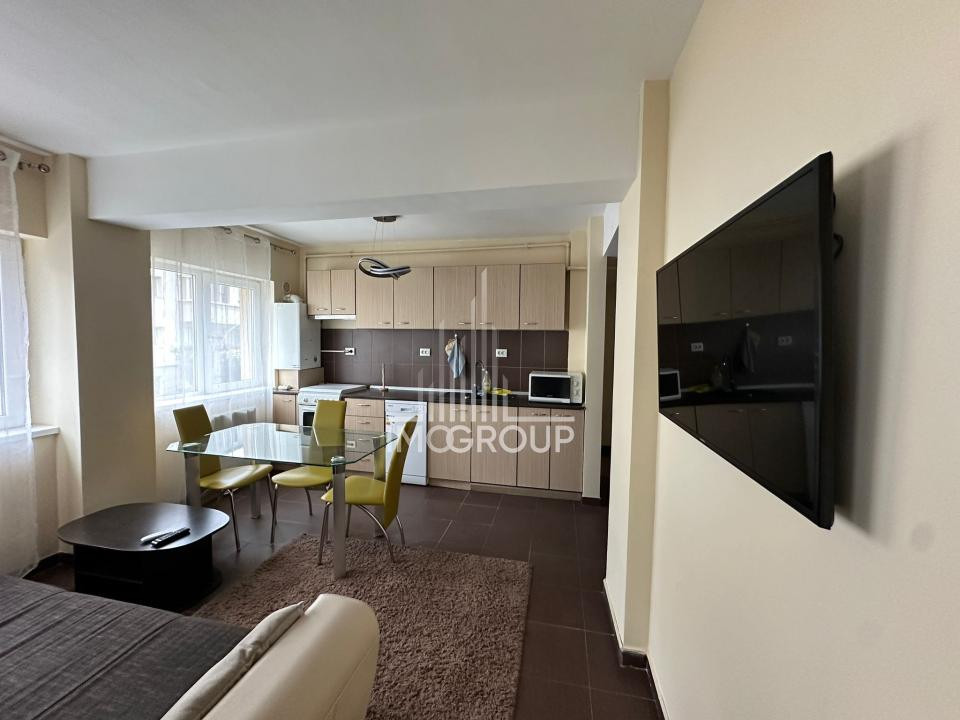 Apartament cu 3 camere de inchiriat in zona Semicentrala