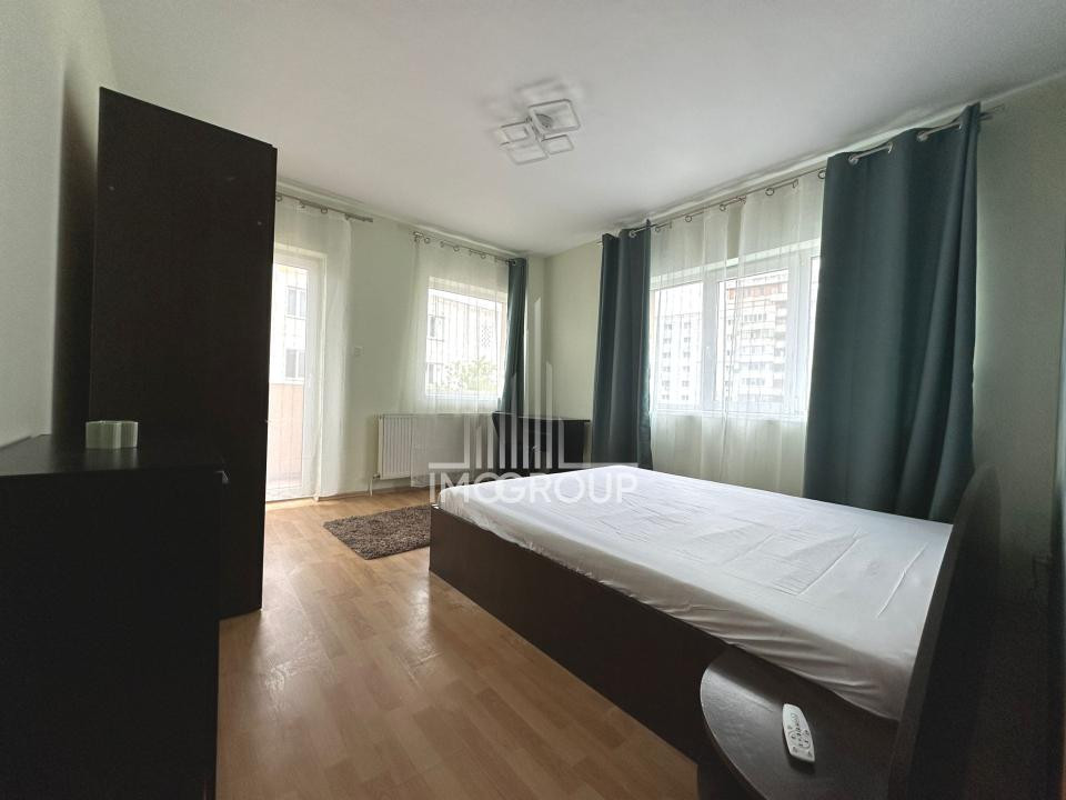 Apartament cu 3 camere de inchiriat in zona Semicentrala