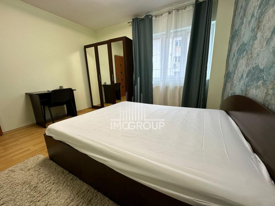 Apartament cu 3 camere de inchiriat in zona Semicentrala