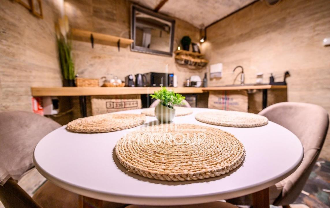 Inchiriez Central Apartament 2 Dormitoare langa USAMV