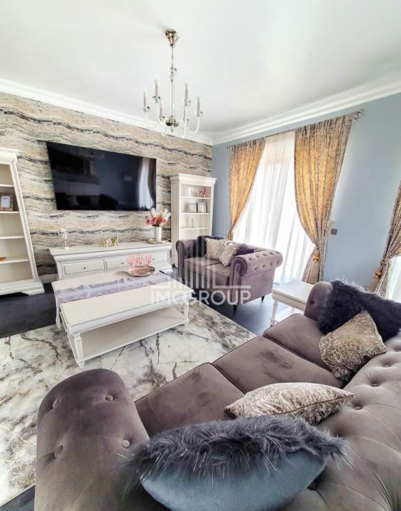 Casă individuală cu 4 camere lux de închiriat în Gruia – Piscina