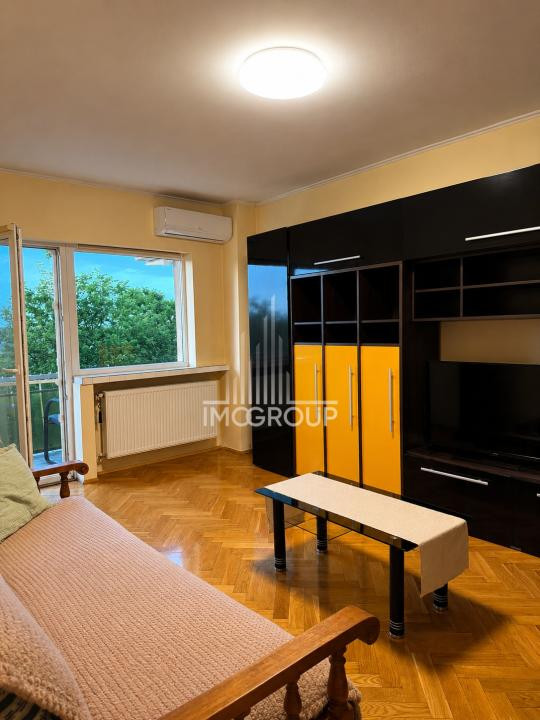 Apartament cu 2 camere decomandate de închiriat, Str. L. Pasteur, UMF 