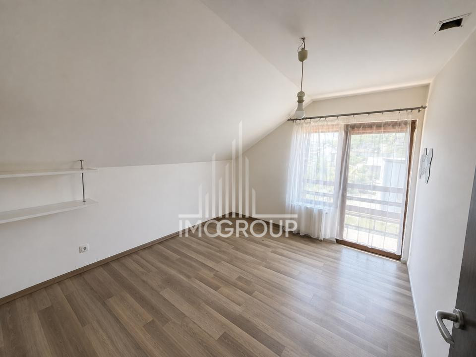 Casa individuala,  601 mp teren, zona retrasa, la intrare in Dezmir