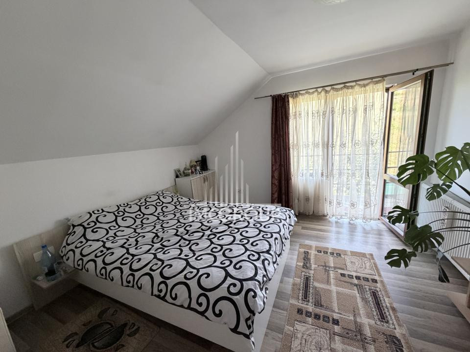 Casa individuala,  601 mp teren, zona retrasa, la intrare in Dezmir