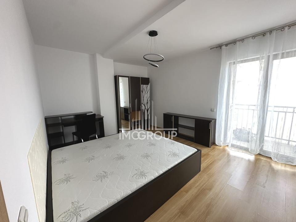 Apartament de inchiriat 3 camere, 2 bai , Piata Mihai Viteazul