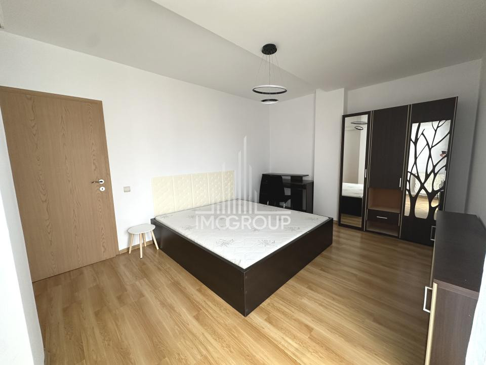 Apartament de inchiriat 3 camere, 2 bai , Piata Mihai Viteazul