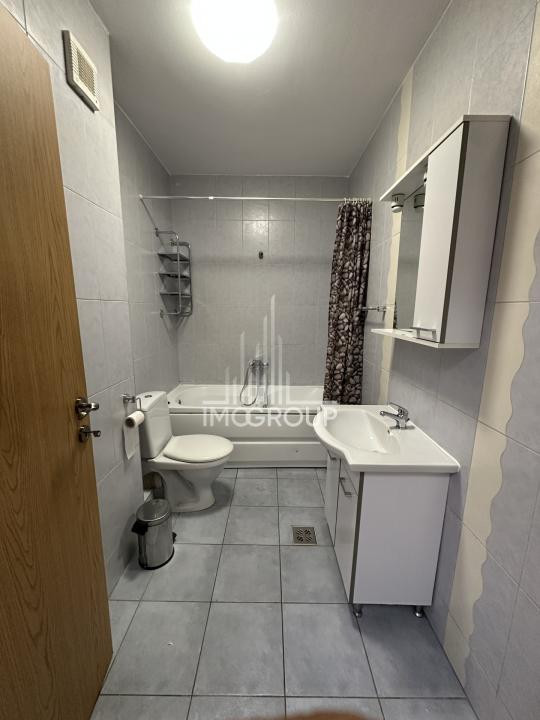 Apartament de inchiriat 3 camere, 2 bai , Piata Mihai Viteazul