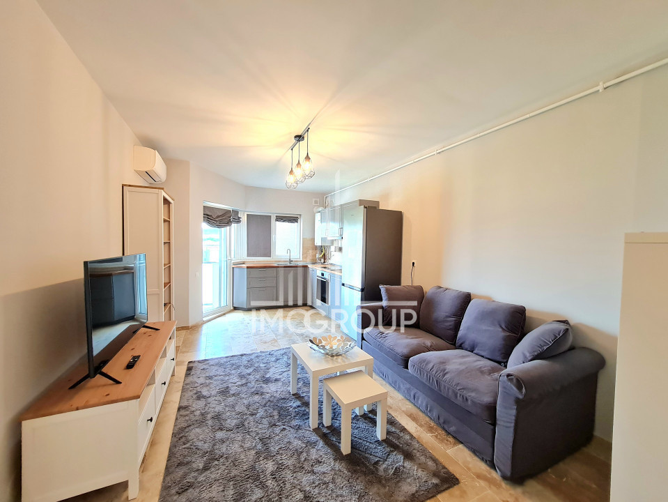 De inchiriat apartament 2 camere , dressing, AC, parcare