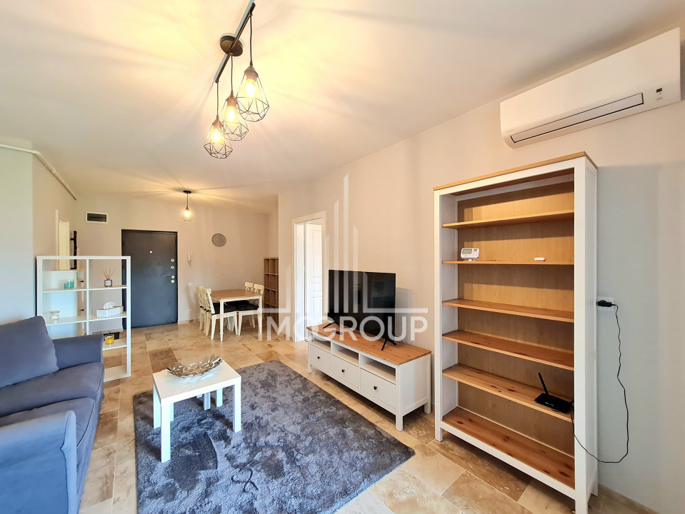 De inchiriat apartament 2 camere , dressing, AC, parcare