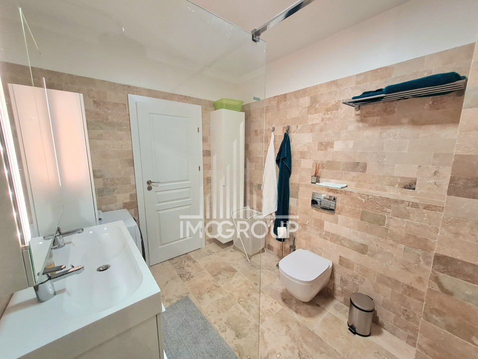 De inchiriat apartament 2 camere , dressing, AC, parcare