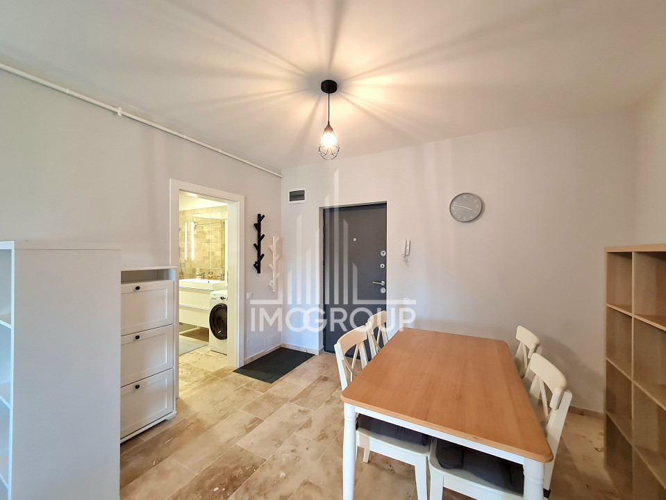 De inchiriat apartament 2 camere , dressing, AC, parcare
