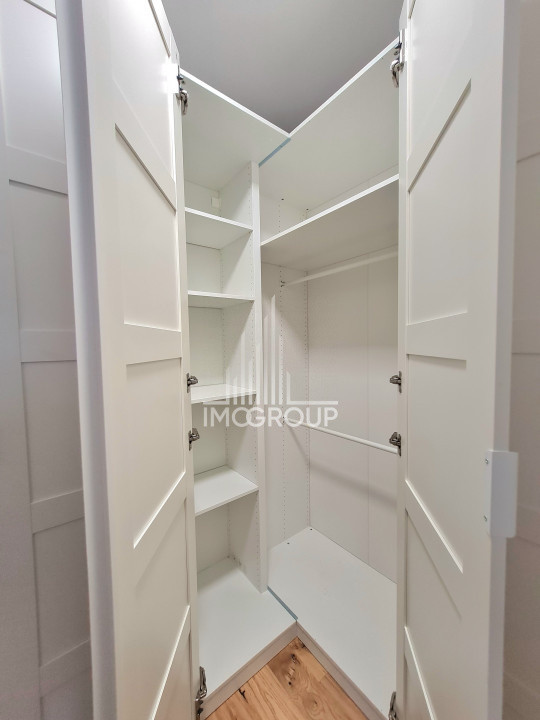 De inchiriat apartament 2 camere , dressing, AC, parcare