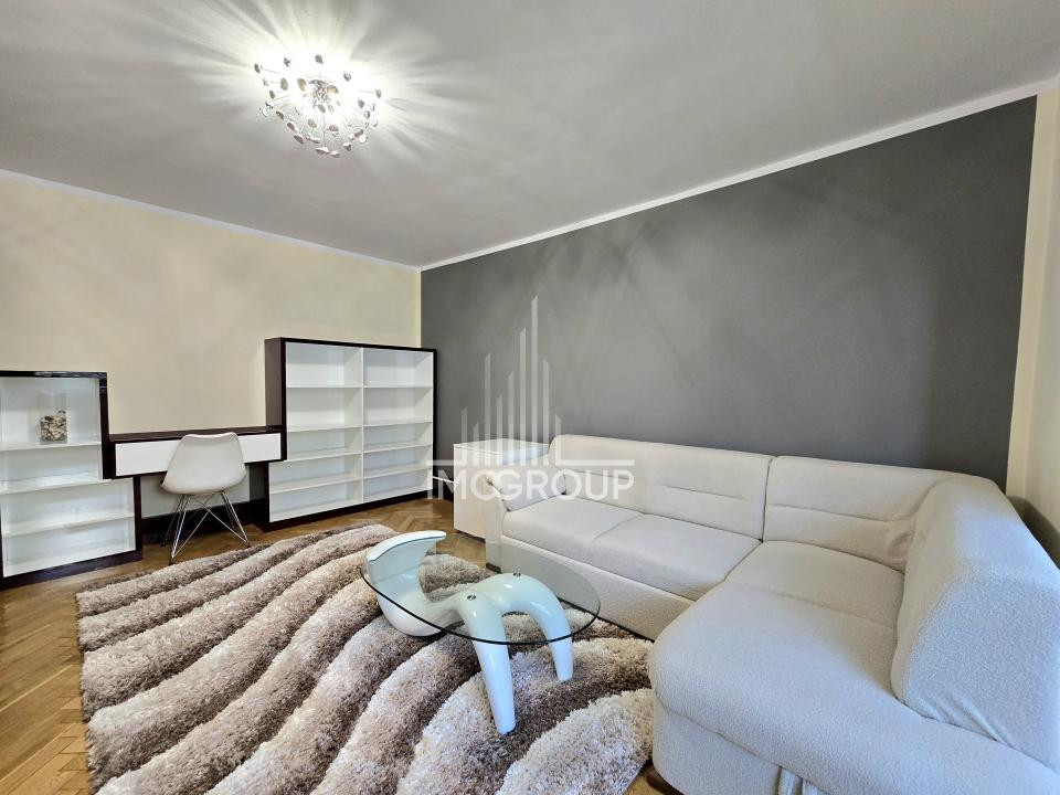 Apartament de inchiriat 3 camere & 2 bai, parcare, Zorilor - UMF