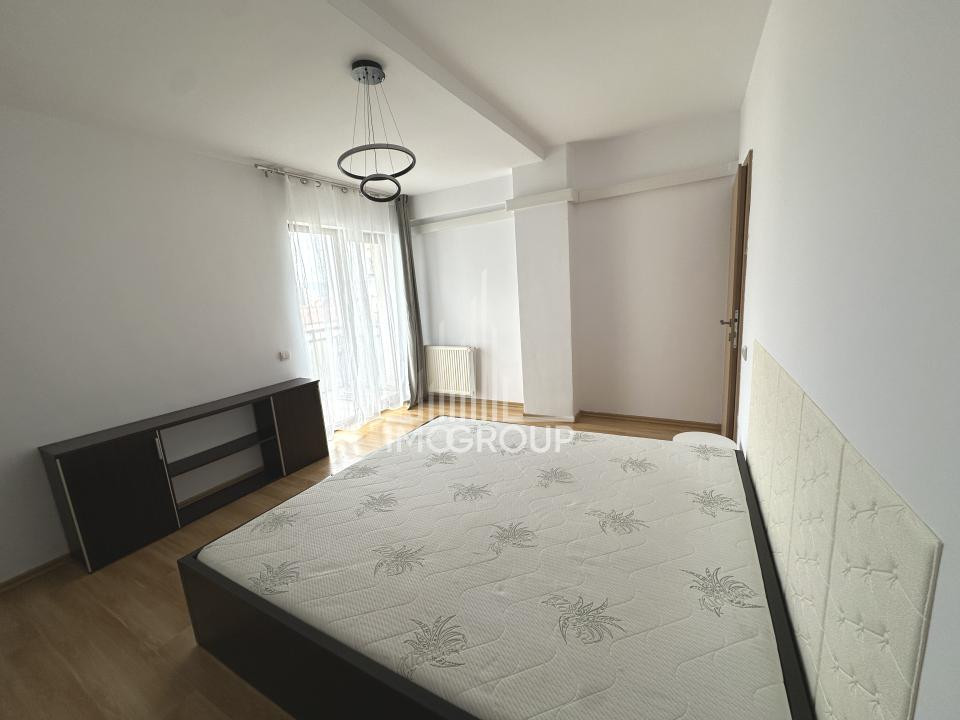 Apartament de inchiriat 3 camere, 2 bai , Piata Mihai Viteazul
