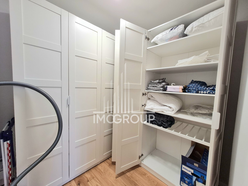 De inchiriat apartament 2 camere , dressing, AC, parcare
