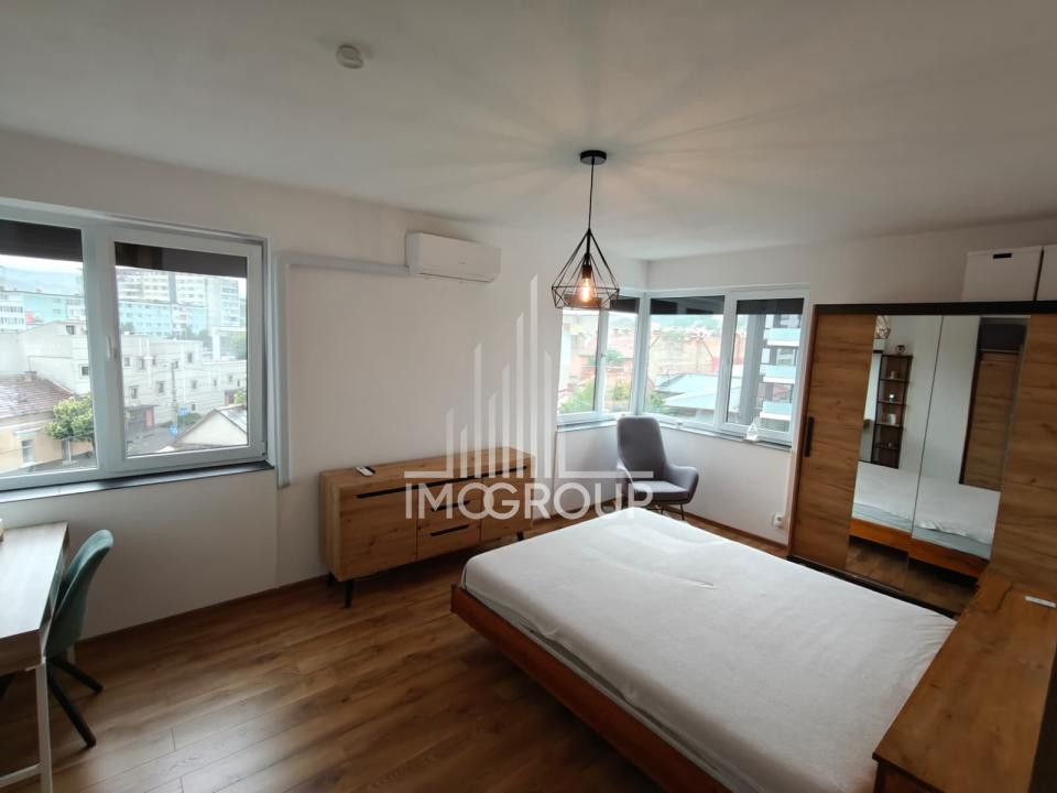 Apartament 3 camere de închiriat , 2 bai , Centru- Piata Mihai Viteazu