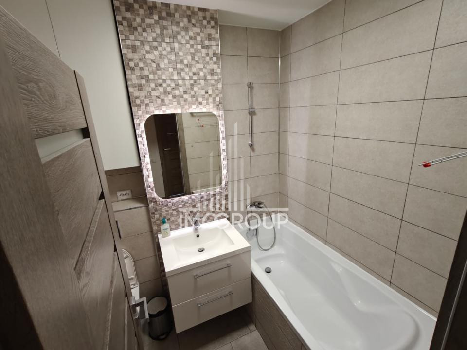 Apartament 3 camere de închiriat , 2 bai , Centru- Piata Mihai Viteazu
