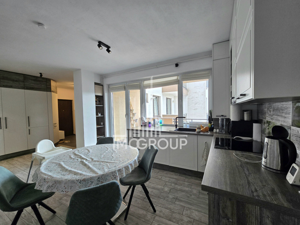 Apartament 3 camere de închiriat , 2 bai , Centru- Piata Mihai Viteazu