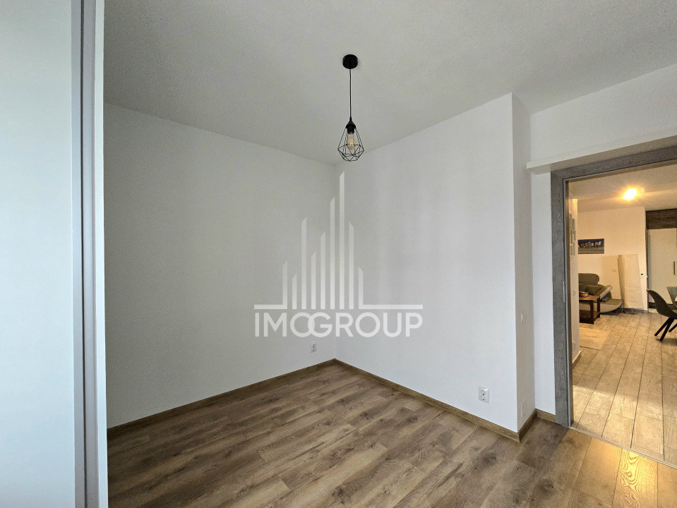 Apartament 3 camere de închiriat , 2 bai , Centru- Piata Mihai Viteazu