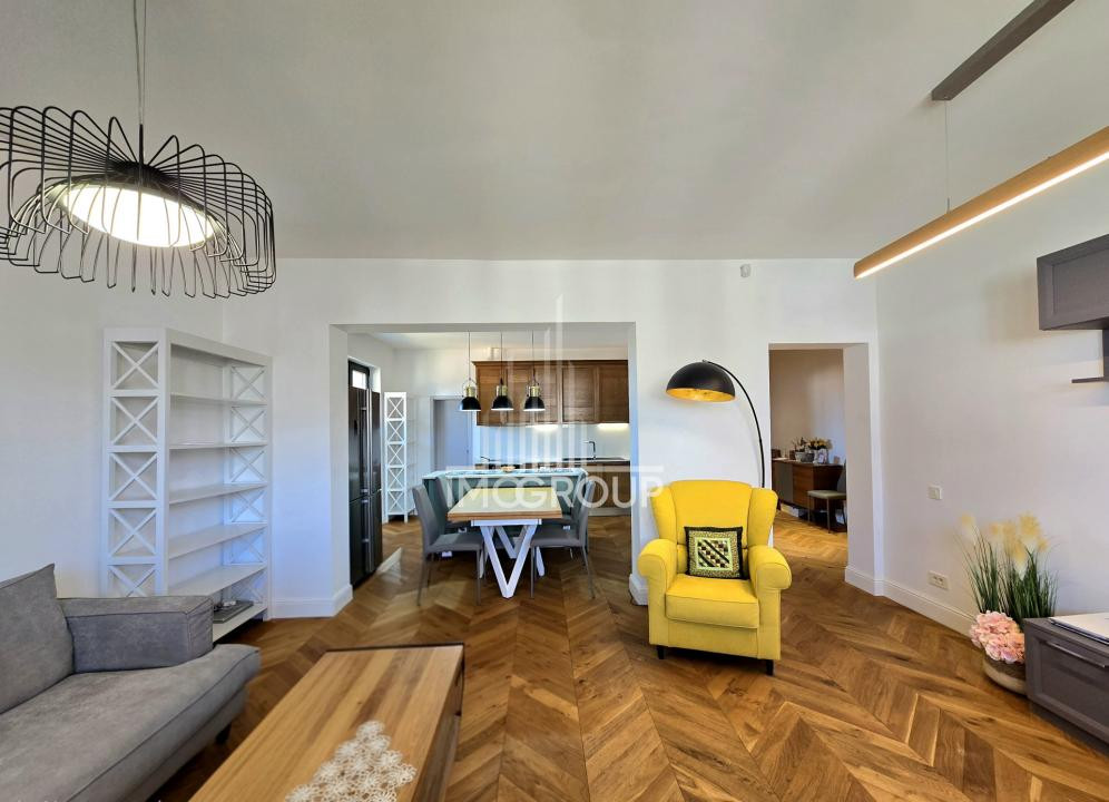 Apartament de lux 4 camere de închiriat – lângă UMF și Casa de Cultură