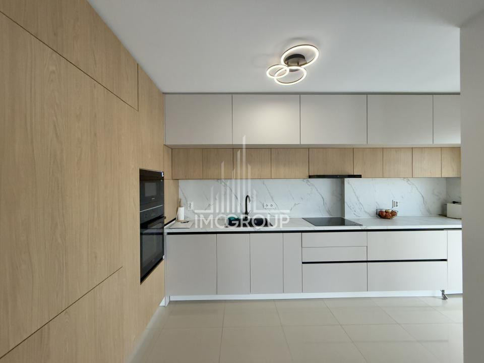Apartament cu 3 camere | 2 bai | str. Catanelor | Terasă | Panouri | Parcare