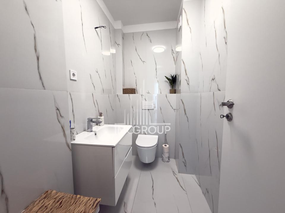 Apartament cu 3 camere | 2 bai | str. Catanelor | Terasă | Panouri | Parcare