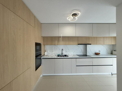 Apartament cu 3 camere | 2 bai | str. Catanelor | Terasă | Panouri | Parcare