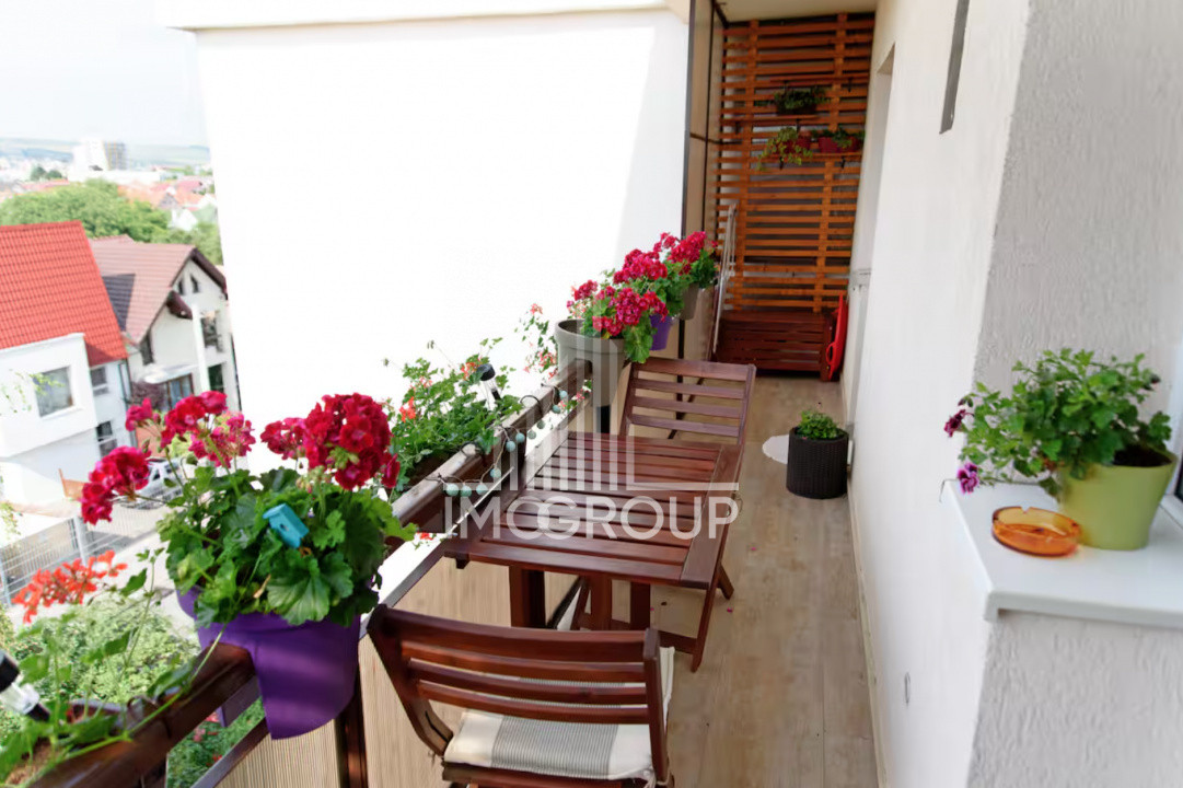Apartament cu 2 camere de vanzare, parcare, Titulescu 