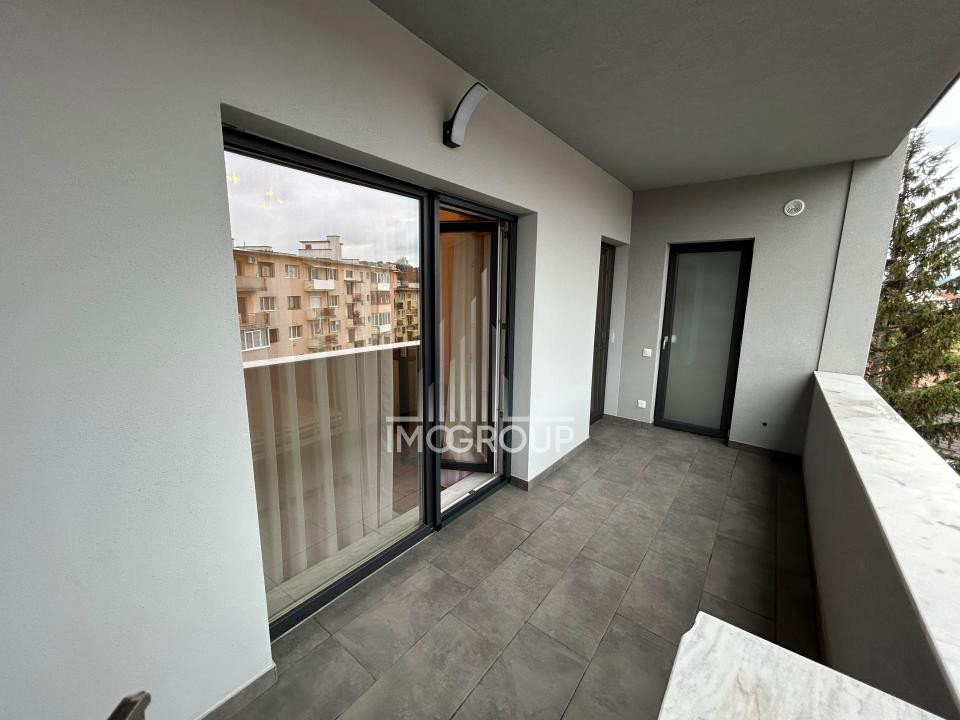 Ideal pentru cuplu modern | Apartament Nou, Etaj 4/4 cu Lift | Zona Centrală 