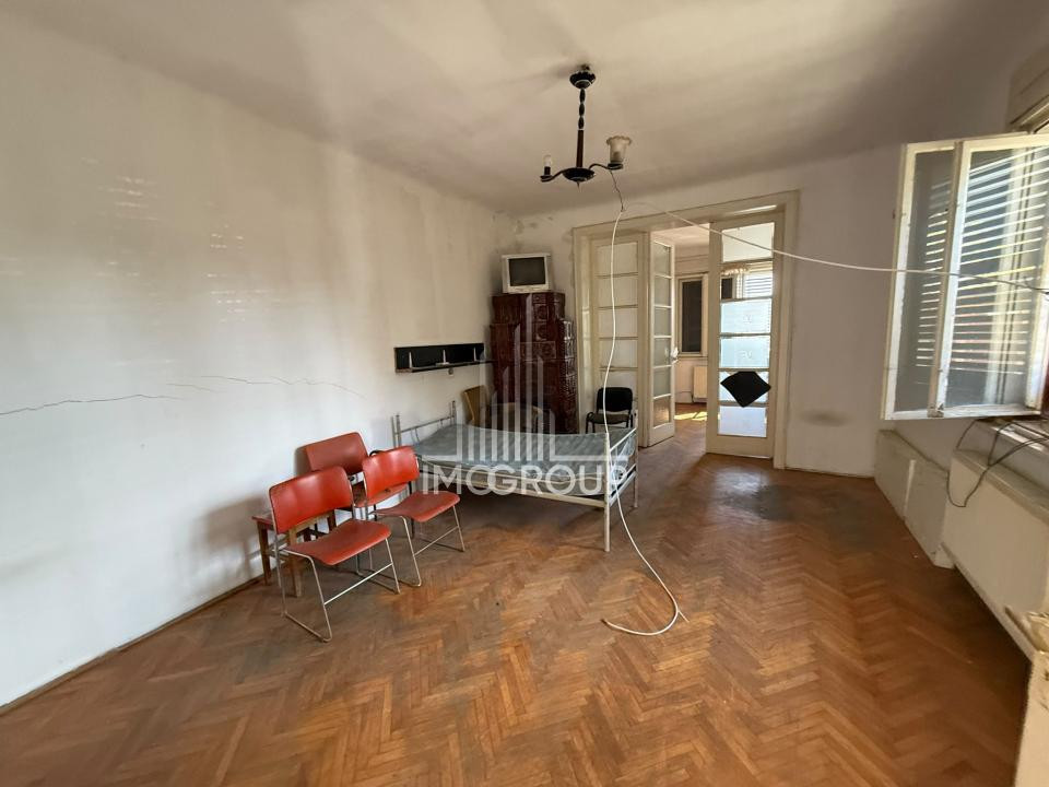 Casă de închiriat, formată din 3 apartamente – zona Oașului