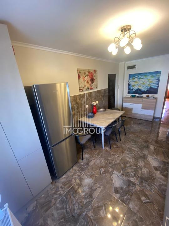 Apartament cu 3 camere si 2 bai  la 12 minute de UMF